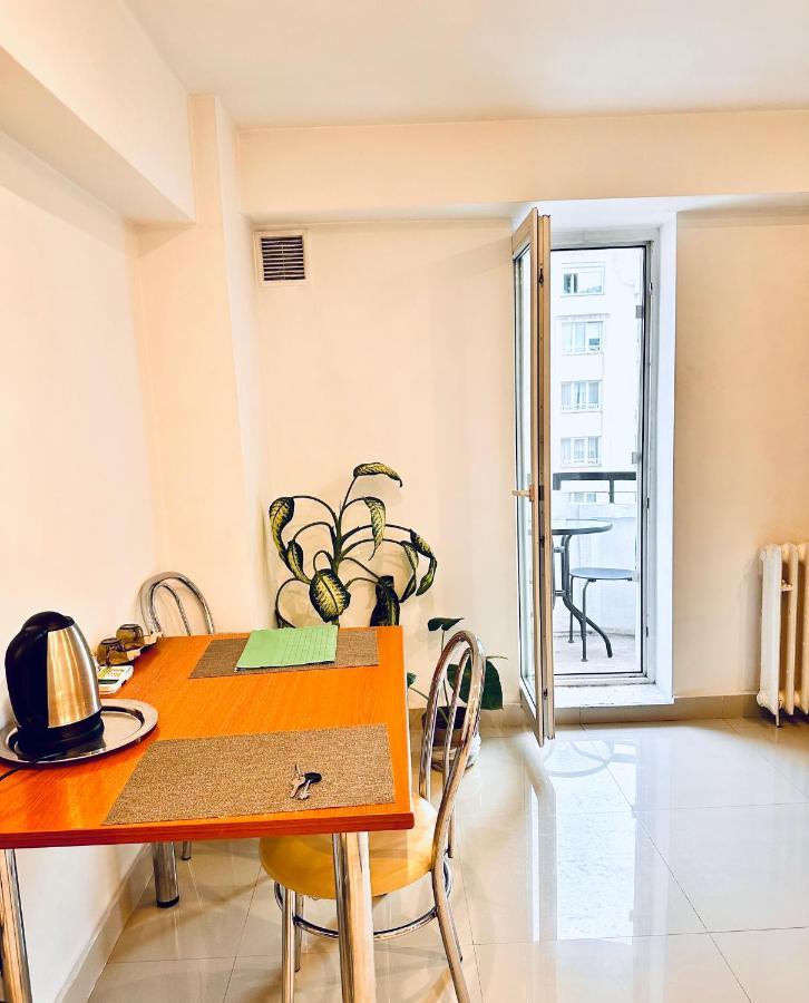 Eva Studio Apartamento Bucareste Exterior foto